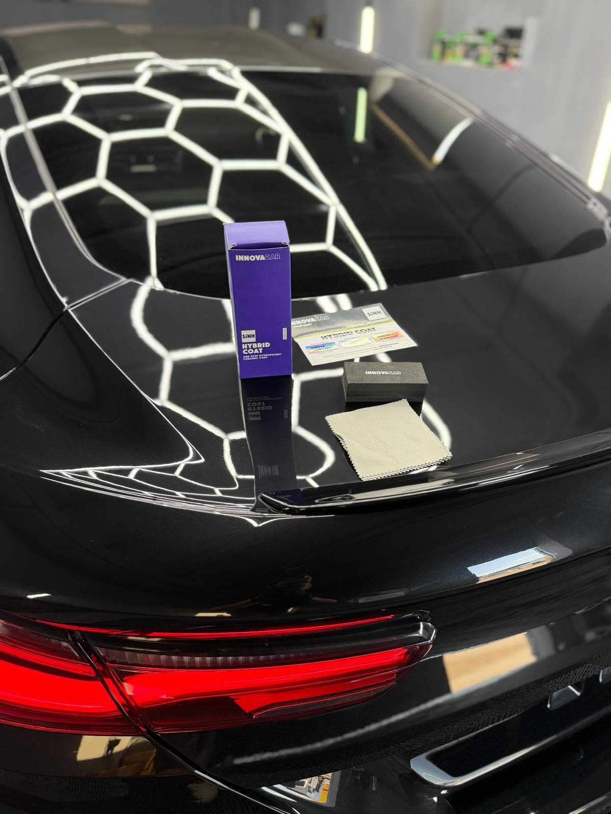BMW M8 — detailing auto Moinești, caroserie lucioasă