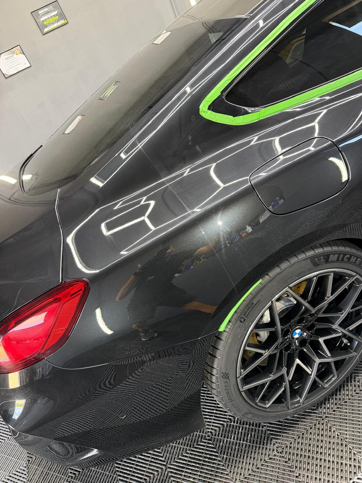 BMW M8 Competition — detaliu lucrare 4