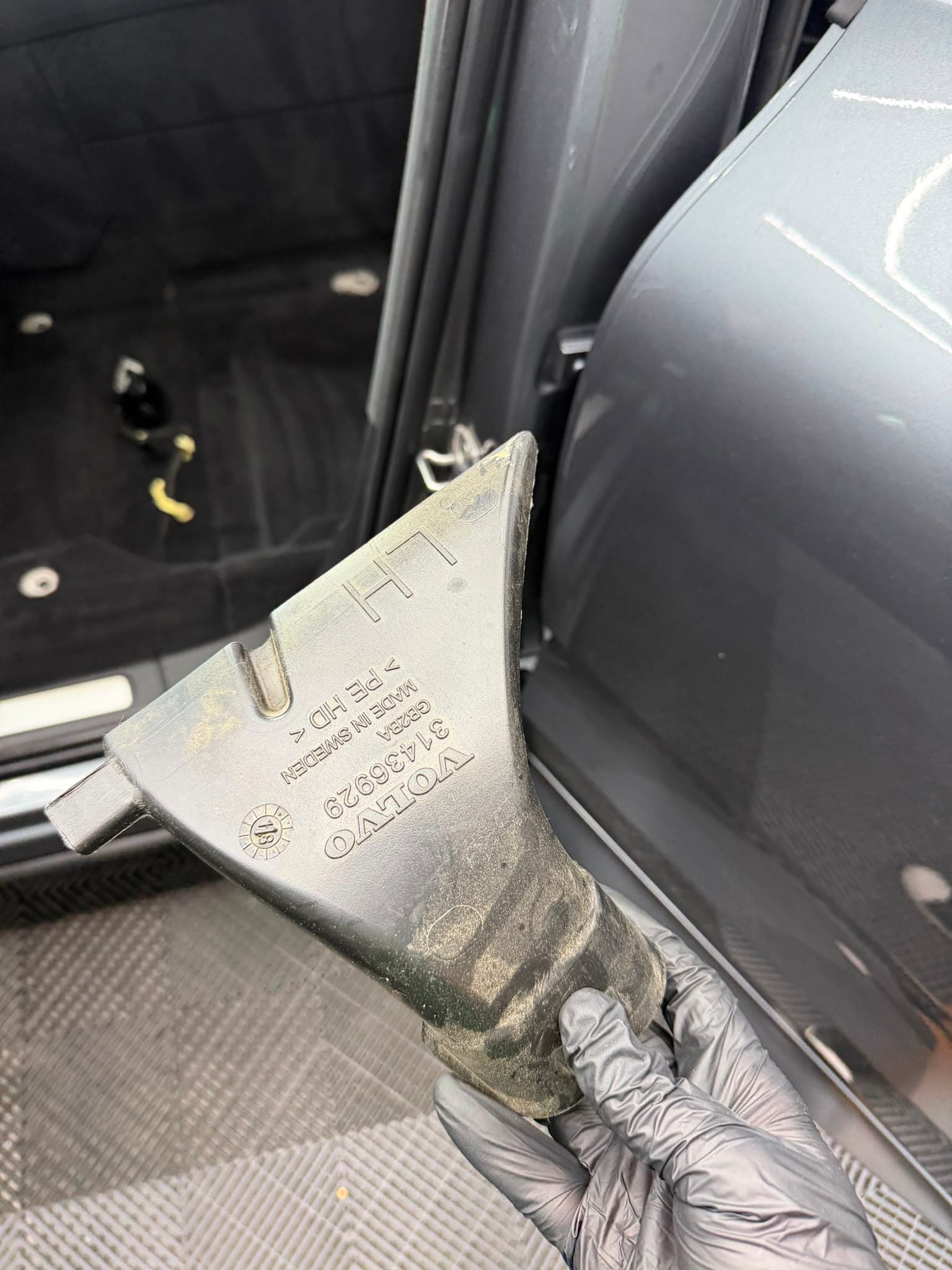Volvo XC60 — detaliu lucrare 5