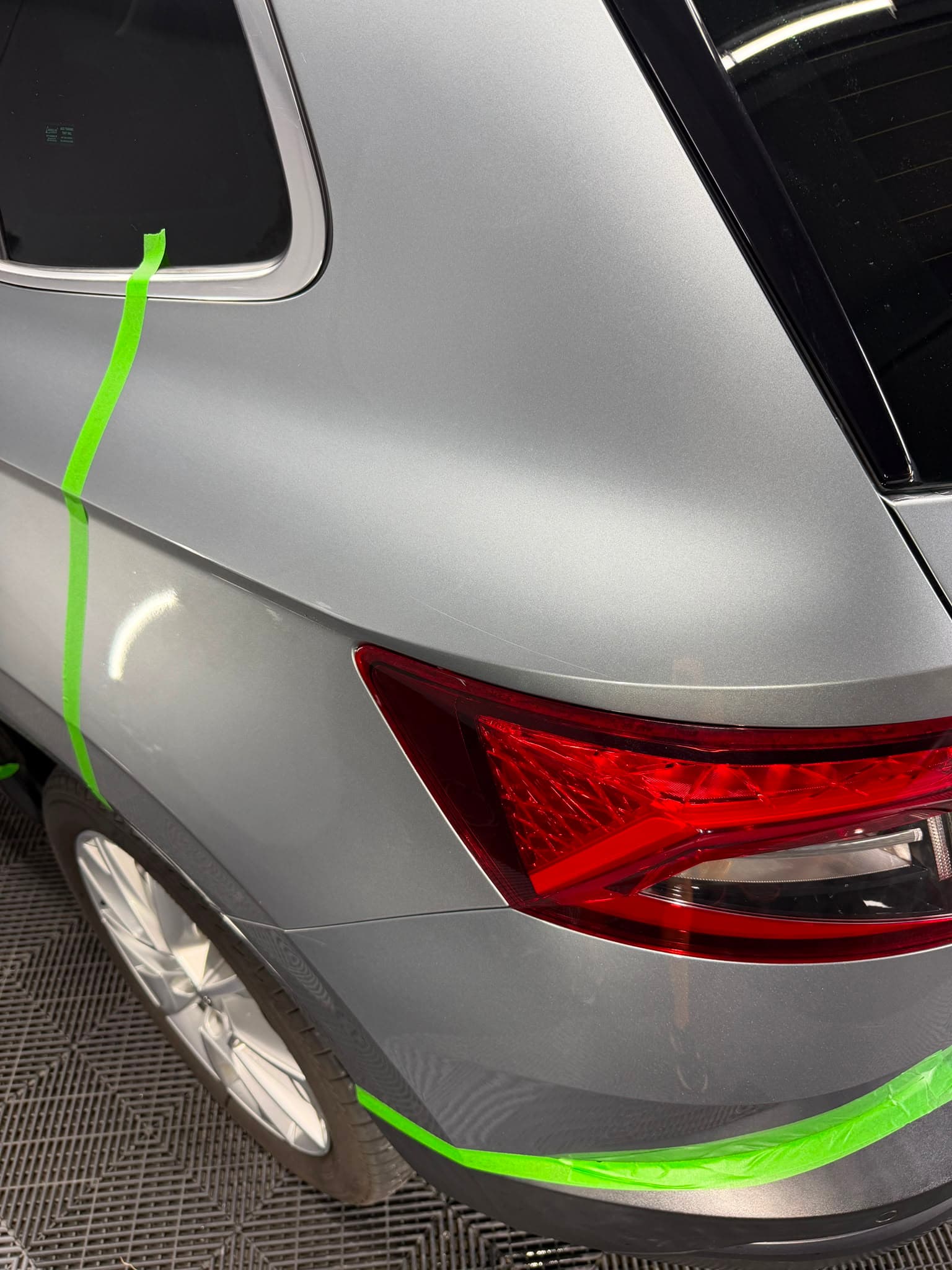 Škoda Karoq — detaliu lucrare 5