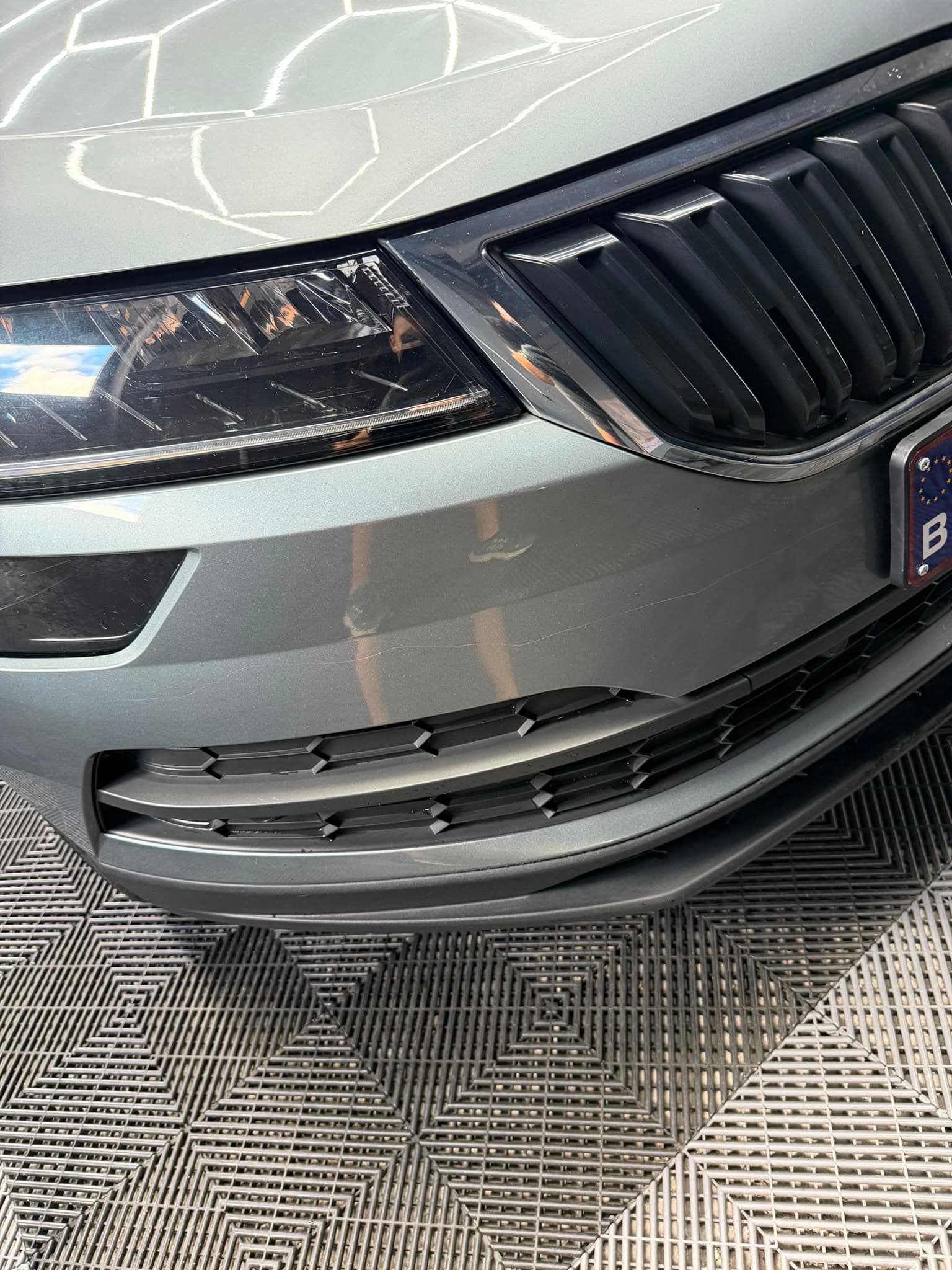 Škoda Karoq — detaliu lucrare 9